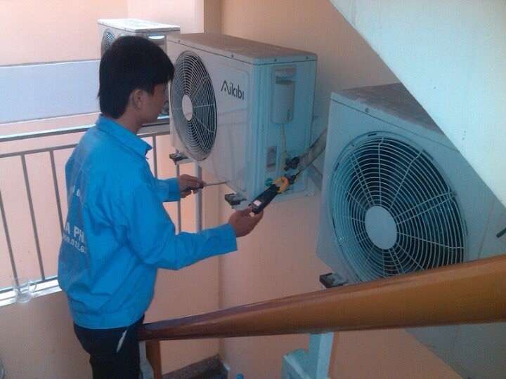 Dịch vụ sửa máy lạnh uy tín tại nhà quận Tân Bình 2